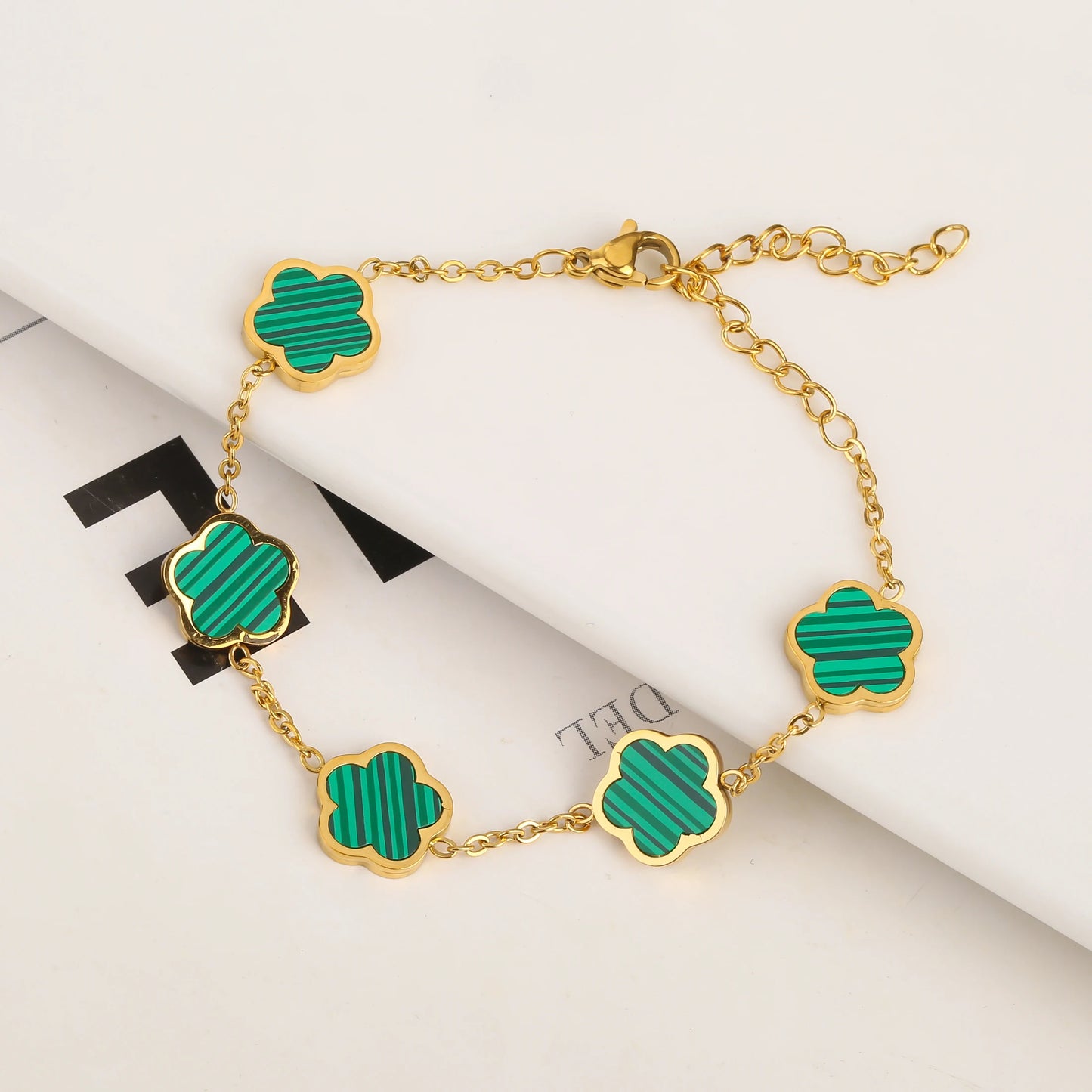 clover bracelet green soft shape